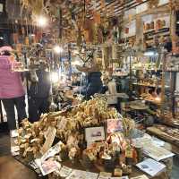 北海道阿寒湖商店街的手工木雕小店