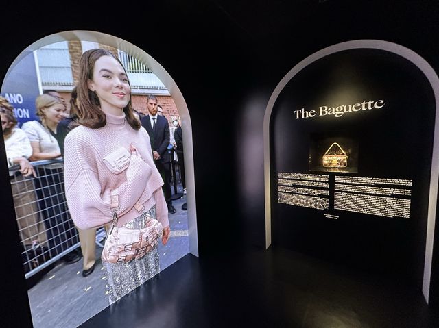 東京・表参道。期間限定のエキシビションは観光にもオススメ。『FENDI』開催『hand in hand』