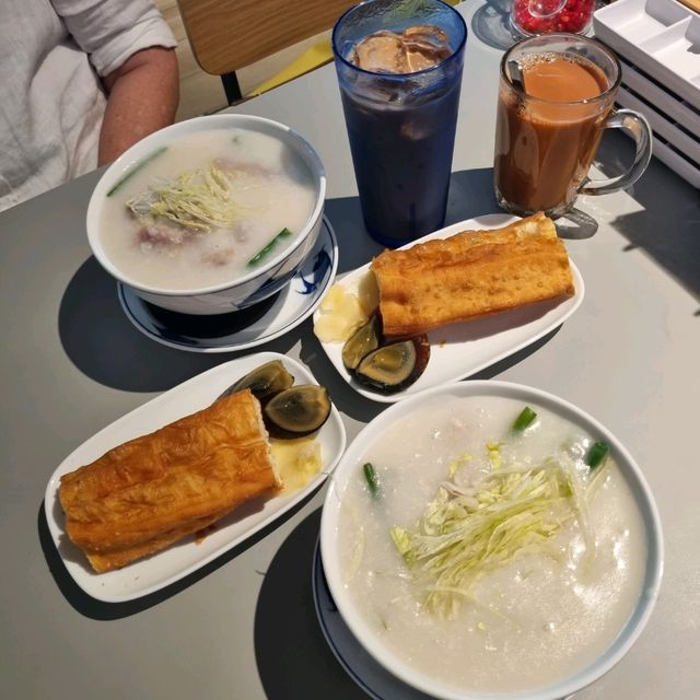 All Day Comfort Food At Mui Kee Congee