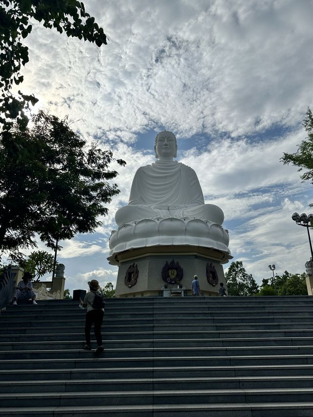 엄청 큰 불상을 만날 수 있는 롱선사 🙏🏻