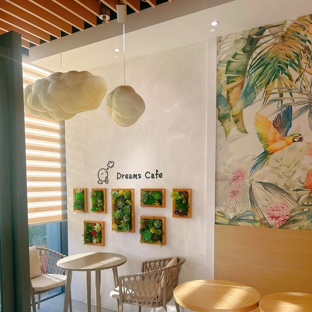 Dreams Cafe