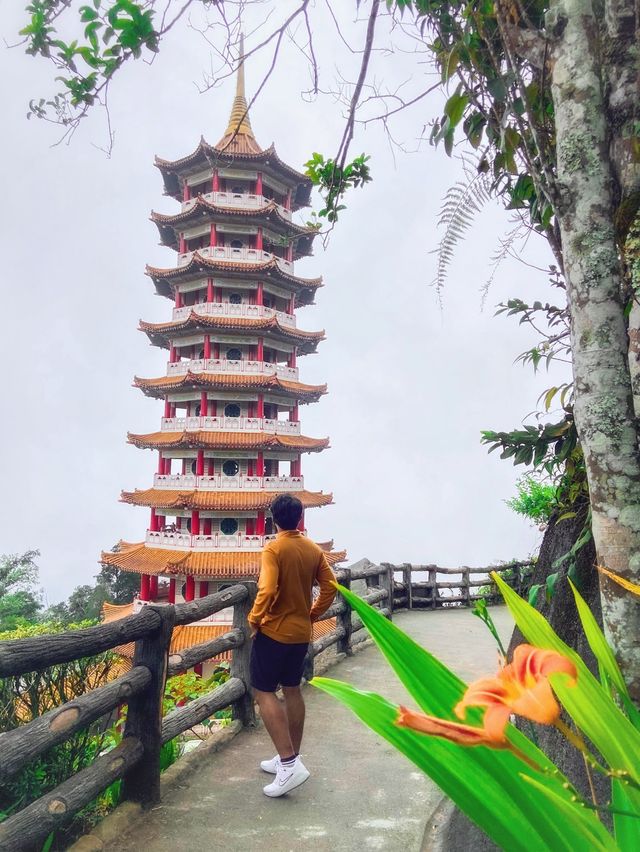 Awesome Chin Swee Temple 