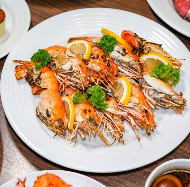 ลากแฟนไปกินมื้อแฮปปี้วันอาทิตย์​อร่อยๆที่​Pullman​