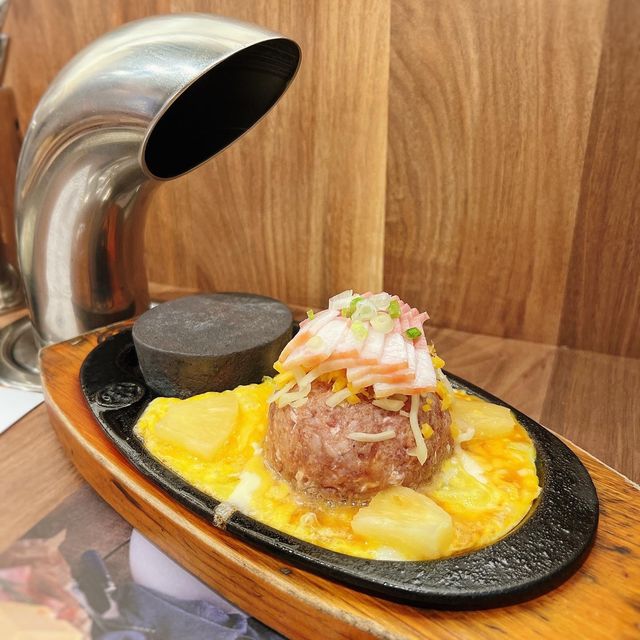 【石燒和牛漢堡🧑🏻‍🍳邊食邊玩新體驗】