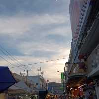 ช้อป ชิล ถนนคนเดินตลาดโต้รุ่ง@หัวหิน