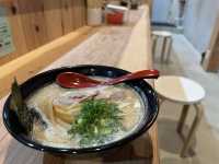 福岡・名島。福岡でとんこつラーメンを楽しむ『らーめん 漢(KAN)』