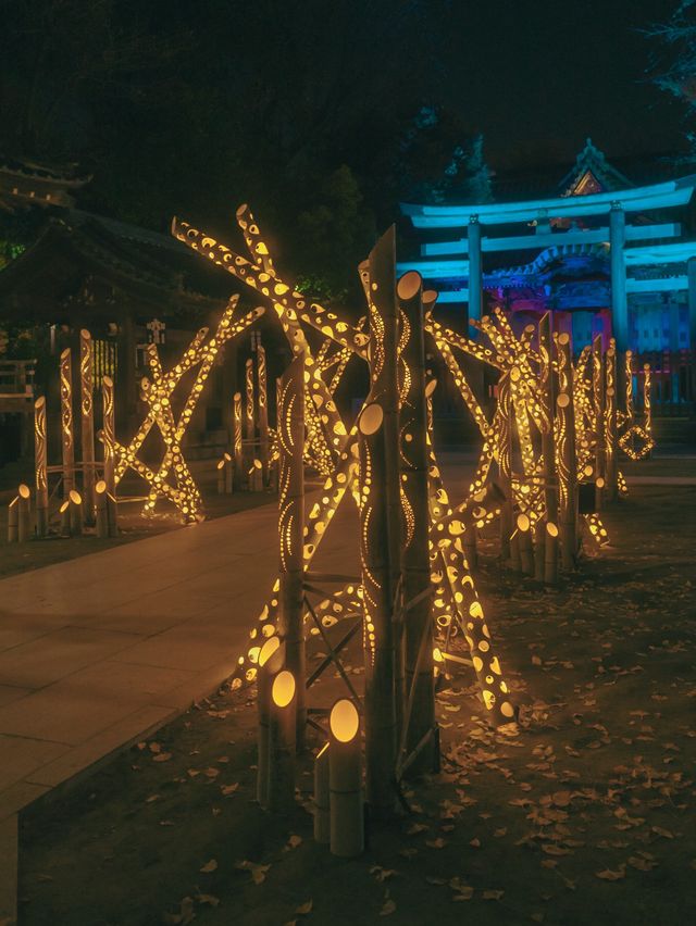 カラフルに彩る牛嶋神社（東京都墨田区）