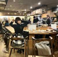 《東京 新宿》　本気のアジフライ⁉️ 人気の居酒屋さん🐥