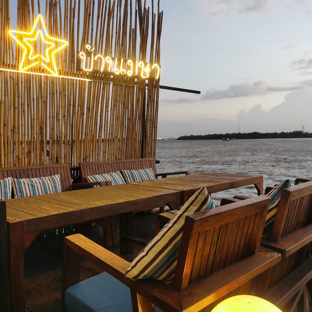 “บ้านเมษา” ร้านอาหารวิวแม่น้ำเจ้าพระยา