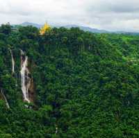 Sparkling of Myanmar waterfall 💦 