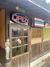 タイ人シェフが作る 本格タイ料理のお店♪
