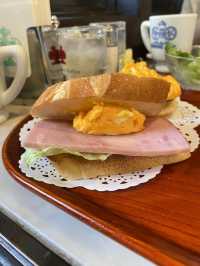 三宮駅近！老舗のにしむら珈琲三宮店