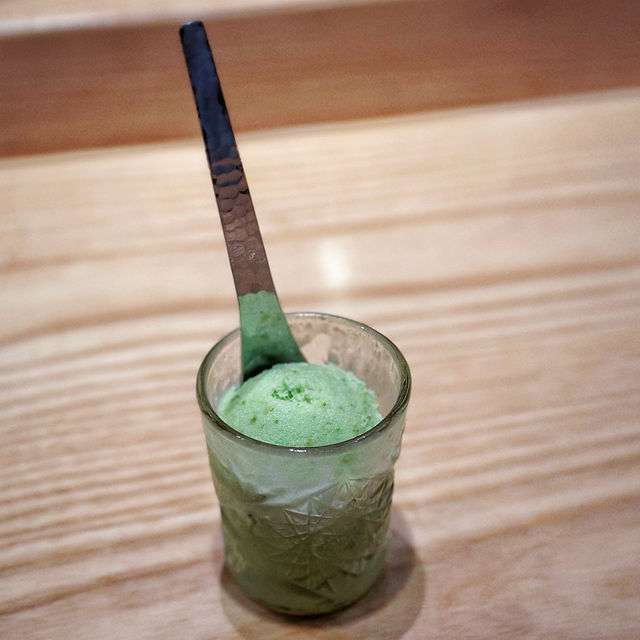 「上環鮨燐：十一貫壽司套餐，精湛技巧展現食材鮮味」