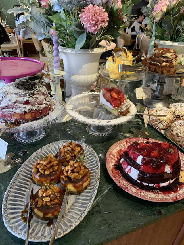 【ソウル】お花とスイーツに囲まれる夢見たいなカフェ🇰🇷🌷🎀(Seoul)
