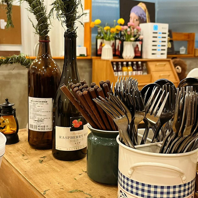 「DEMO和洋食堂：物美價廉，上海美食愛好者追捧的時尚去處」