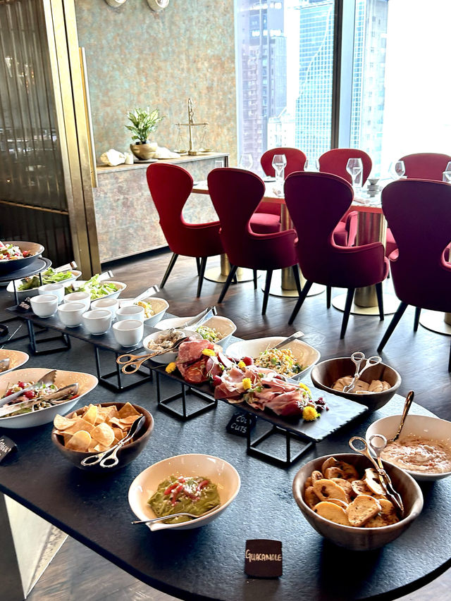 ALTO Bar & Grill 飽覽維港景色嘆Buffet