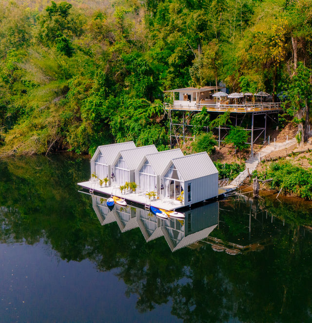 RaftDara Earawan บ้านพักริมน้ำที่กาญจนบุรี