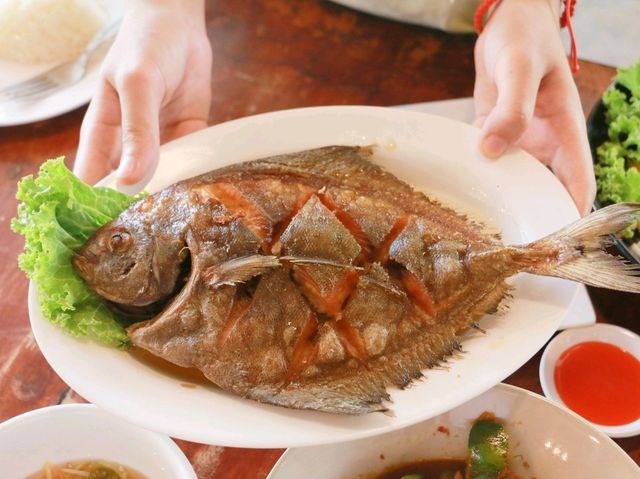 แวะมาทานอาหาร รส "เลิศ"