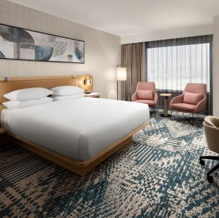Urban Sophistication: Delta Hotels Vancouver Downtown Suites 
