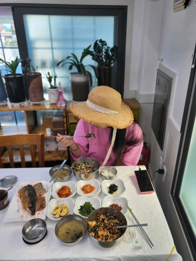 거제 몽돌해수욕장에서 맛본 톳비빔밥