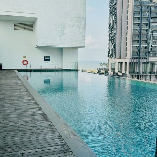 DoubleTree by Hilton Melaka: Comfortable Stays with Pool, Gym, and Complimentary Cookies