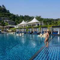 รีสอร์ทสุดหรูติดทะเล ดำน้ำหน้าที่พักได้เลย🏝️