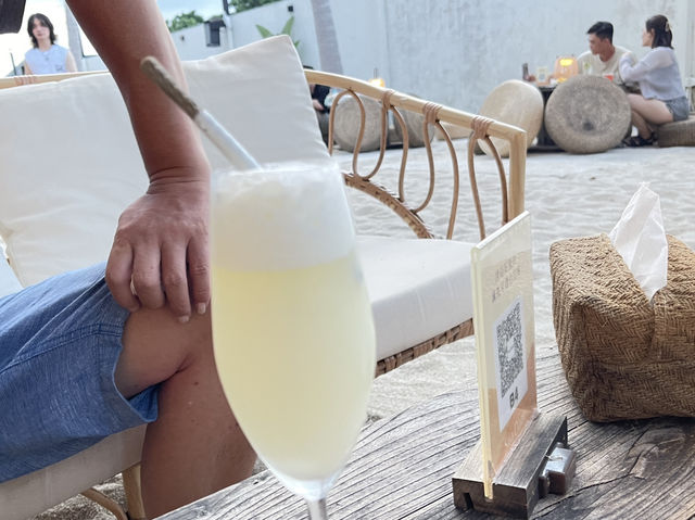 屏東琉球 這沙灘酒吧不說以為來到泰國 Sea Daze Liuqiu