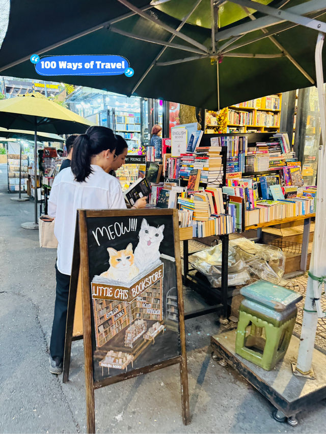 🇻🇳 Having lotsa of fun at HCMC Book Street