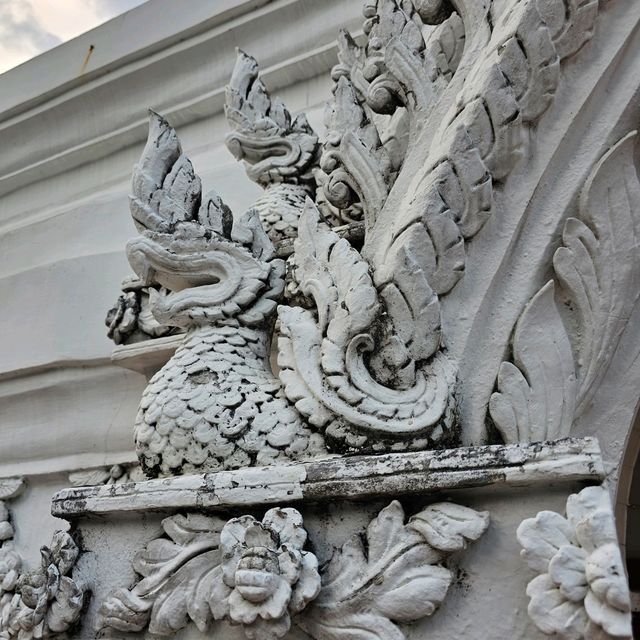 วัดปทุมวนารามราชวรวิหาร วัดกลางใจเมือง