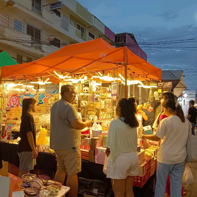 Night Market ตลาดกลางคืนหัวหิน