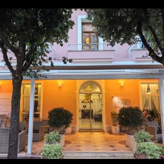 Biondi hotel Tuscany 