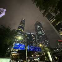 Evening Stroll at Huacheng Square: A Glimpse into Guangzhou's Nightlife