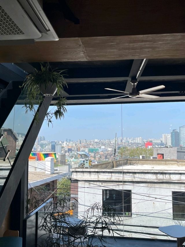 🍅해방촌 신상 브런치카페 네이버즈