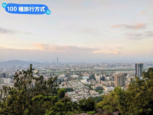 內湖親山步道-巨石林立的金面山剪刀石