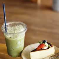 HALF A HUND COFFEE CAFE