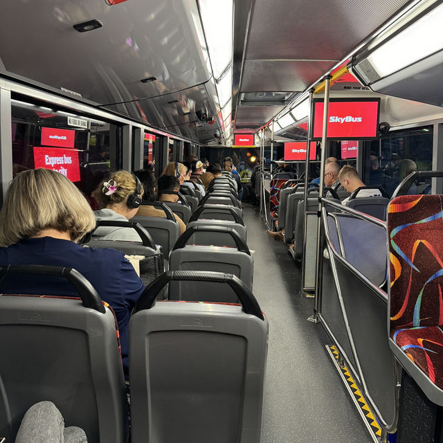 SkyBus：從墨爾本機場到市中心的便捷選擇 🚌✨