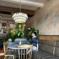 Day & Night Cafe 