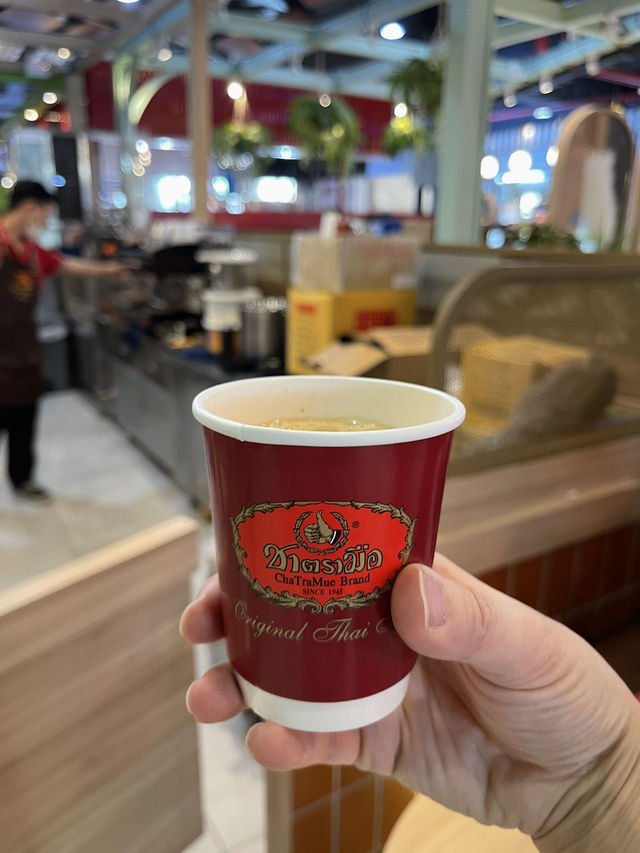 【曼谷必喝】ChaTraMue 泰式奶茶，經典風味讓！🍵🌇🌺