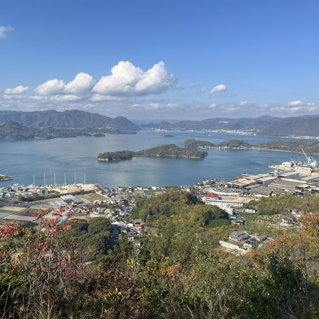 【広島県】因島の白滝山展望台で楽しむ紅葉と瀬戸内の絶景