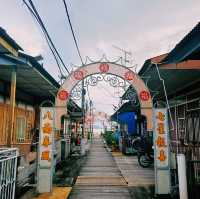 馬來西亞檳城喬治城世界文化遺產景點:姓李橋，百年海上木屋村落和獨木橋，適合打卡拍照📸
