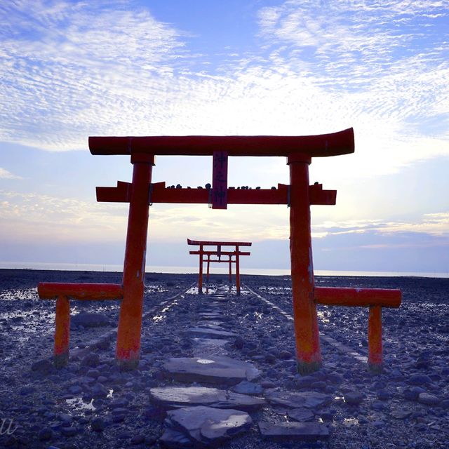 【佐賀県】沖ノ島へつながるパワースポット！「海中鳥居」