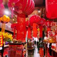 A Local’s Guide to Petaling Street: Food, Art, and Hidden Gems 🇲🇾