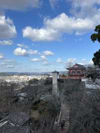 日本和歌山 青山環繞下的古老紅廟紀三井寺⛩️