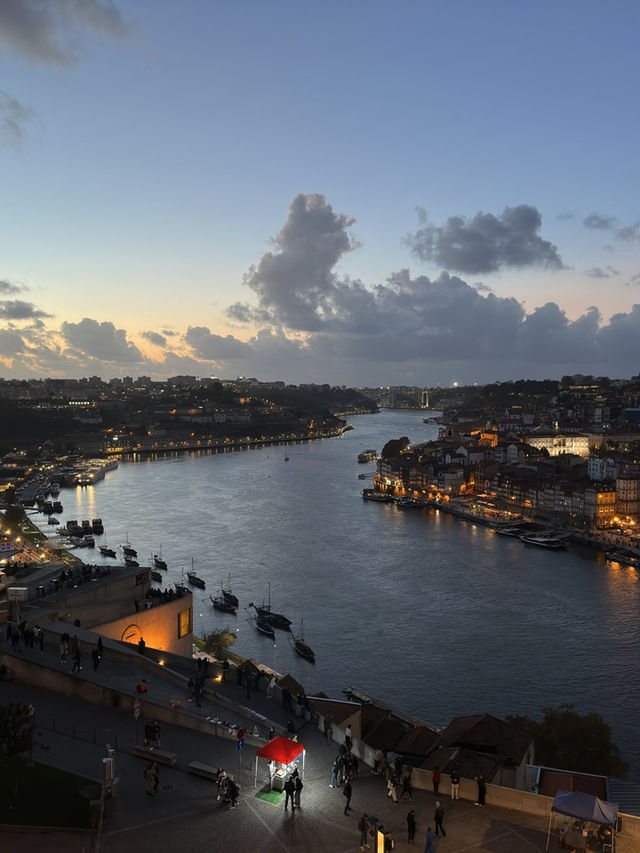  Walk Across History: The Luis I Bridge in Porto, Portugal