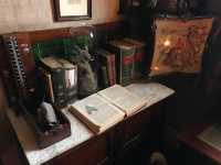 🏴󠁧󠁢󠁥󠁮󠁧󠁿 Step into a Mystery: Discover the Sherlock Holmes Museum in London!