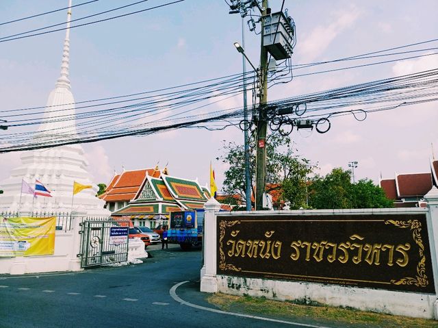 泰國曼谷市區湄南河畔著名皇家古跡寺廟:Wat Nang Ratchaworawihan，適合拍照📸打卡冥想