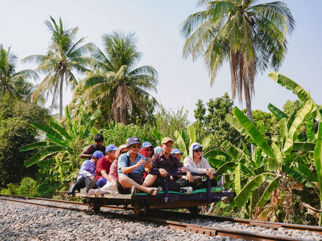 Bamboo train รถไฟไม้ไผ่ ที่พระตะบอง