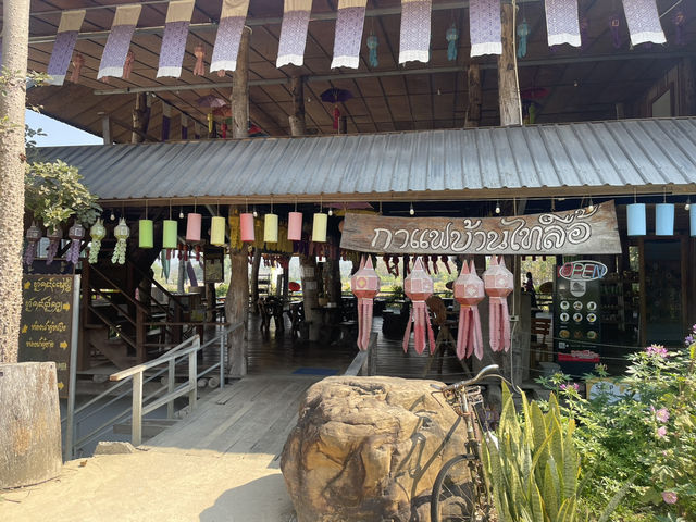 กาแฟบ้านไทลื้อ-คาเฟ่ผ้าทอสวยๆมีสไลต์