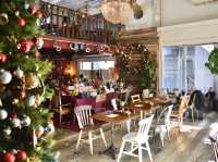 Stylish Dining at BRASSERIE CAFE LE CONTE