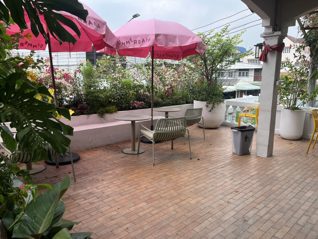 Summer Rain - Cafe & Casual Dining  🍵🌧️
